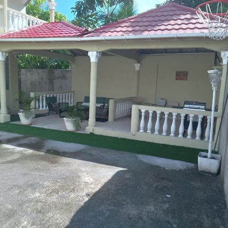 Comfy Guest Rooms ปอร์ตอันโตนิโอ ภายนอก รูปภาพ