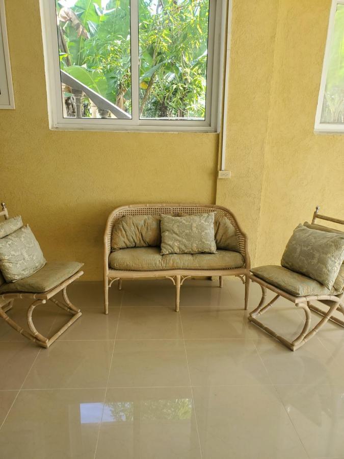 Comfy Guest Rooms ปอร์ตอันโตนิโอ ภายนอก รูปภาพ