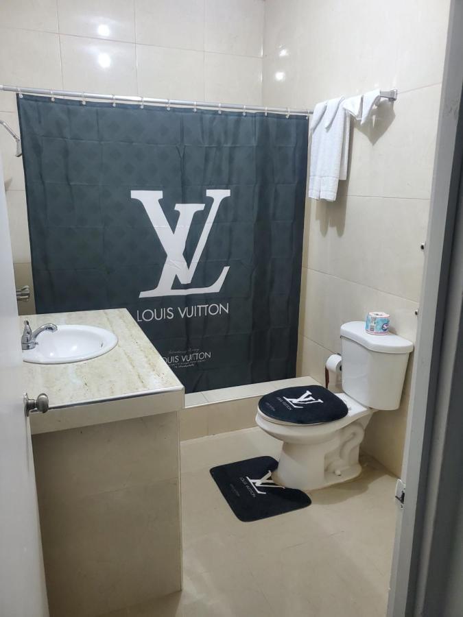 Comfy Guest Rooms ปอร์ตอันโตนิโอ ภายนอก รูปภาพ