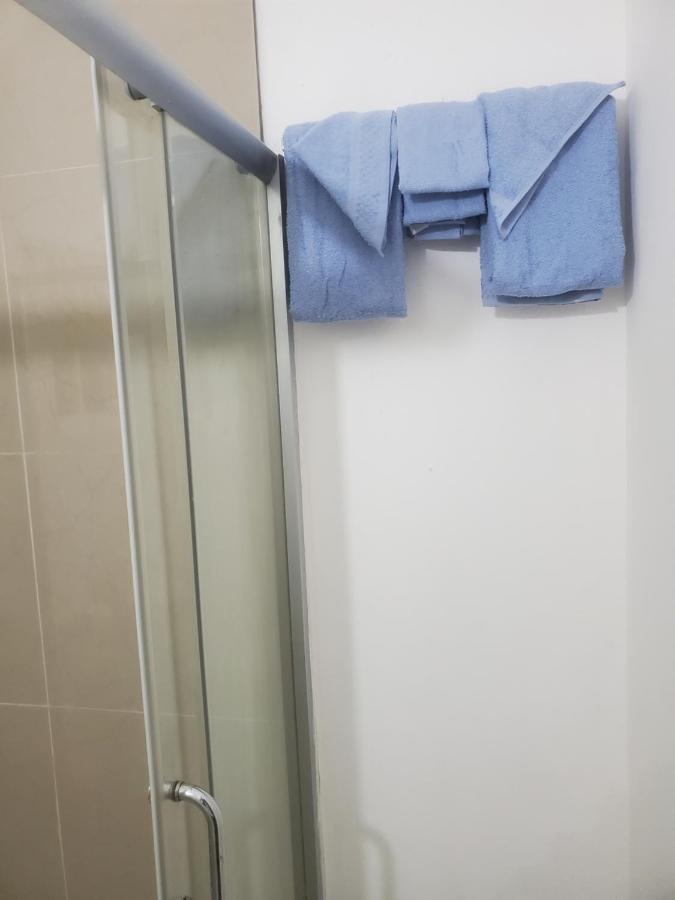 Comfy Guest Rooms ปอร์ตอันโตนิโอ ภายนอก รูปภาพ