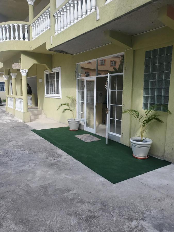 Comfy Guest Rooms ปอร์ตอันโตนิโอ ภายนอก รูปภาพ