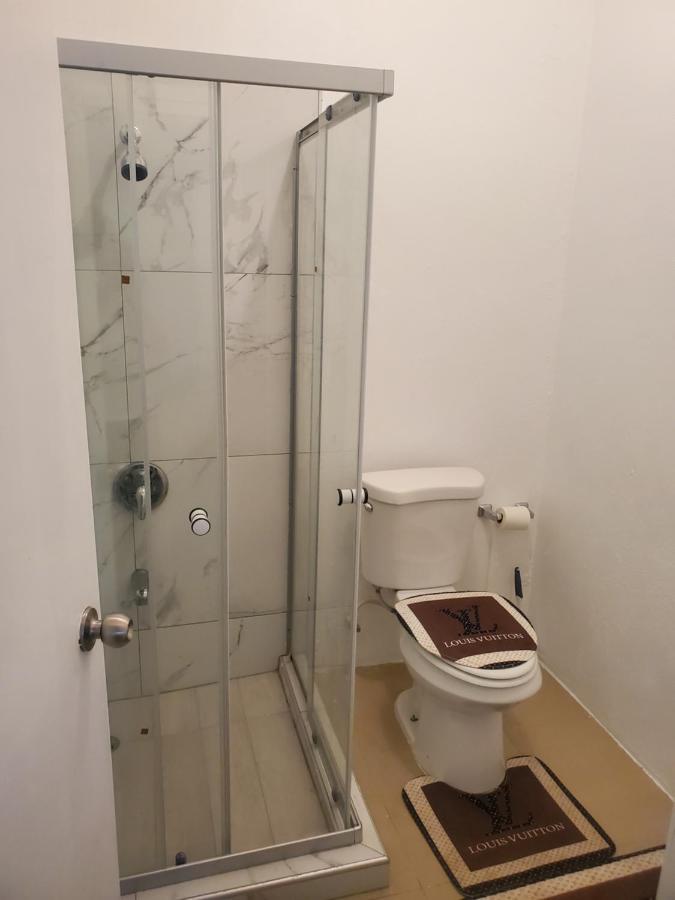 Comfy Guest Rooms ปอร์ตอันโตนิโอ ภายนอก รูปภาพ
