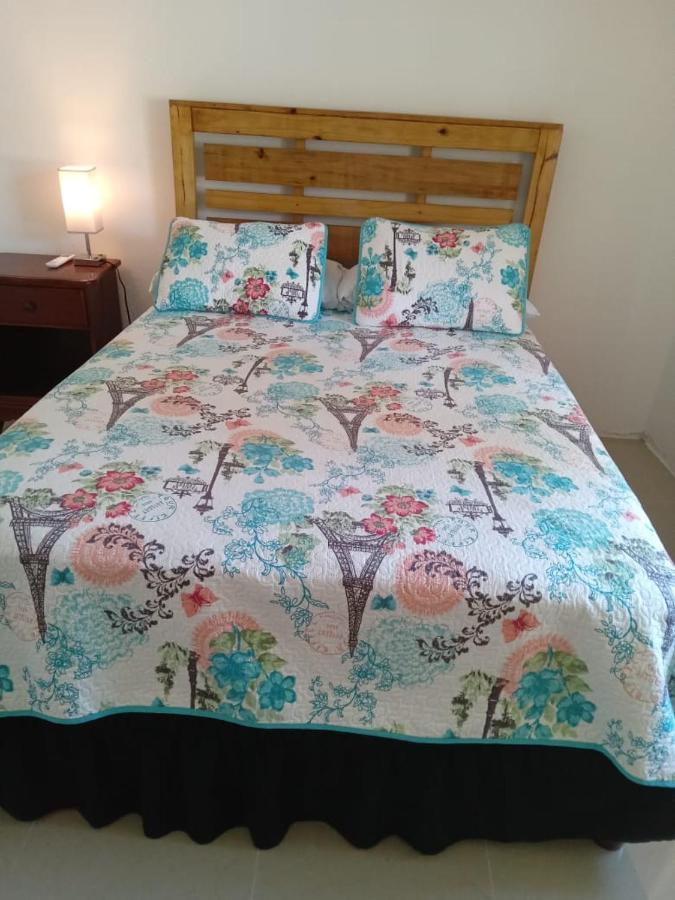 Comfy Guest Rooms ปอร์ตอันโตนิโอ ภายนอก รูปภาพ