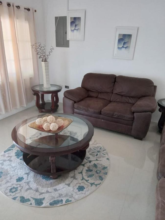 Comfy Guest Rooms ปอร์ตอันโตนิโอ ภายนอก รูปภาพ